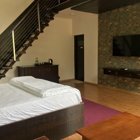 Silvertip Cafe & Homestay Котагири Экстерьер фото